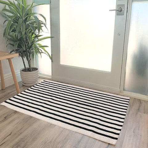 LEEVAN washable front porch rug in soft materials for simple cold cycle care.