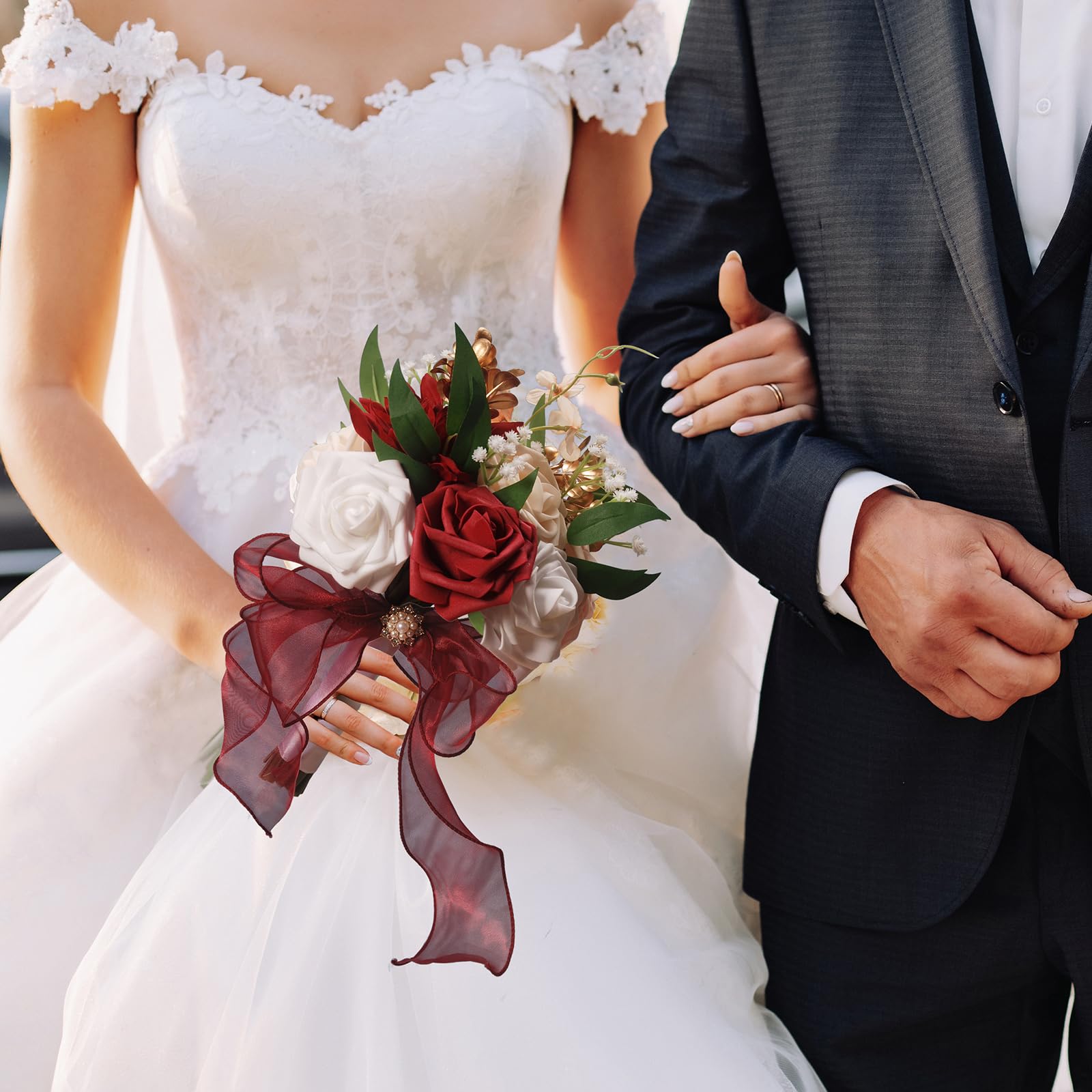 LEIFENY adjustable-petal bouquet easy to reshape for presentation