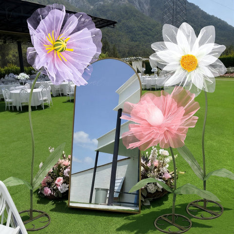 Leinuosen giant mesh flower entrance décor brightens party spaces