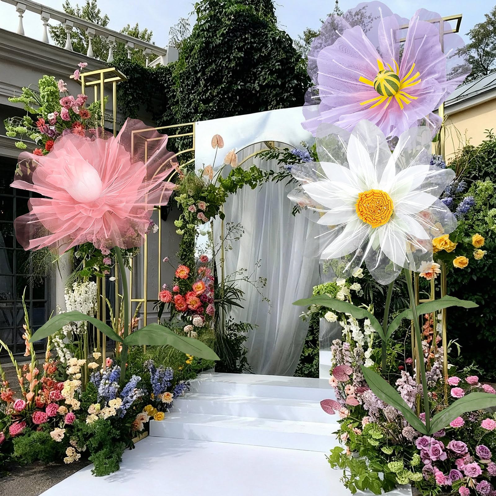 Leinuosen giant mesh flower photo booth setup enhances guest memories
