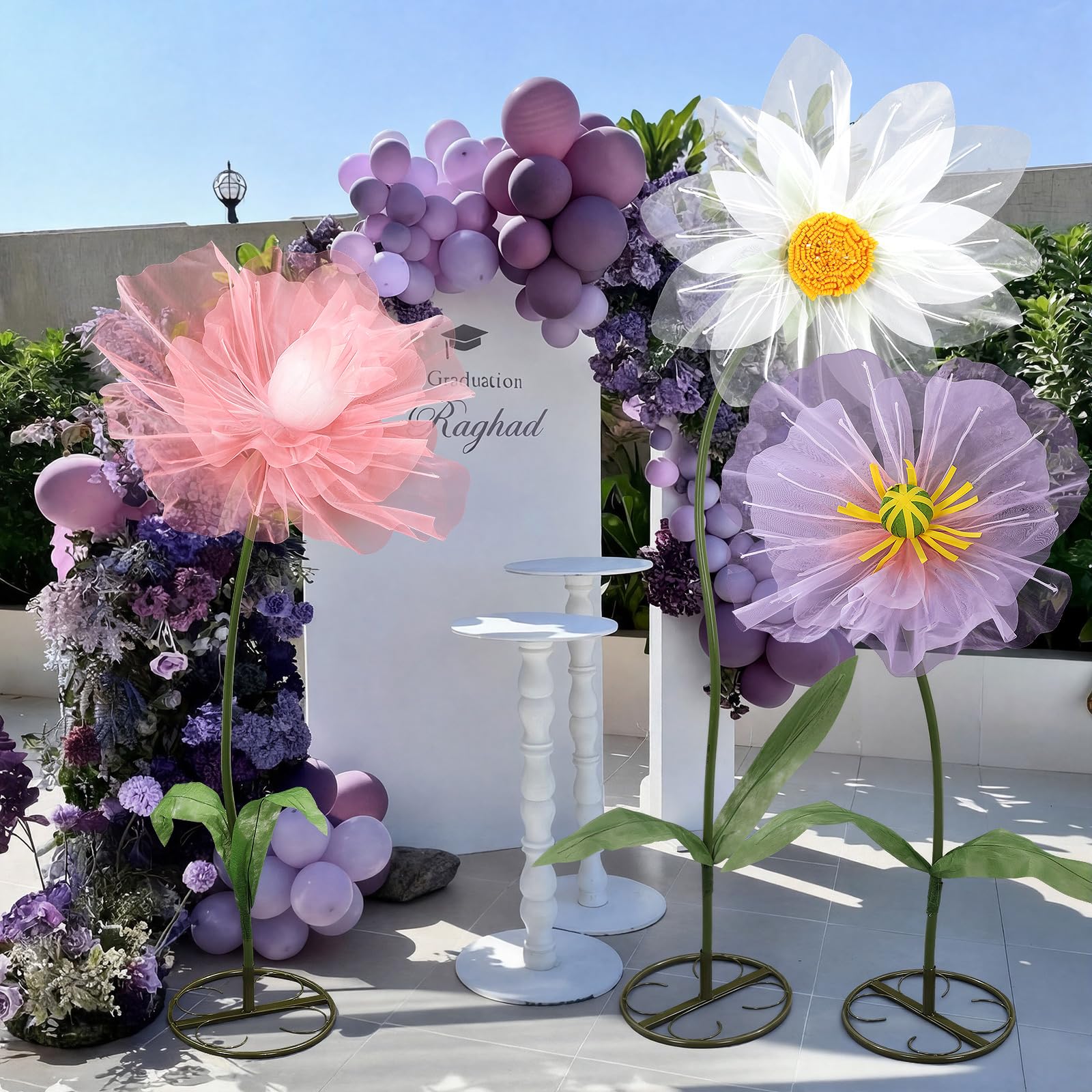 Leinuosen giant mesh flower for wedding aisle creates a romantic entry