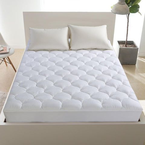 LEISURE TOWN protects your mattress while enhancing comfort and longevity.