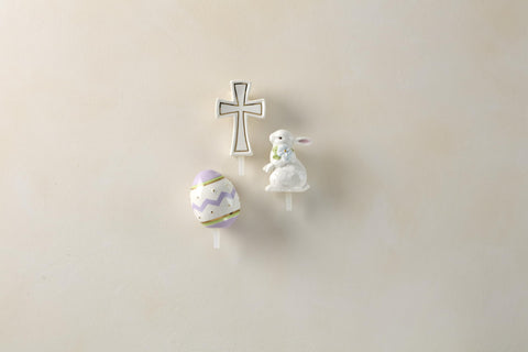 Lenox Profile Poppers collection display showcases charming seasonal pieces.