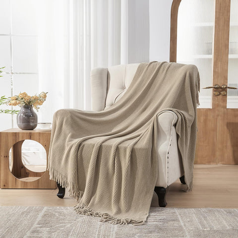 lifein gift-ready blanket makes a thoughtful housewarming present.