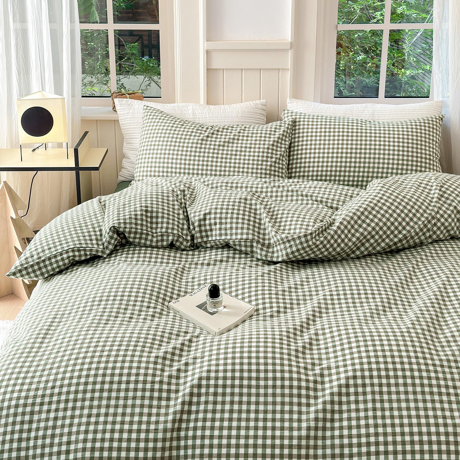 LifeTB comforter texture close-up shows durable double-stitch detailing.