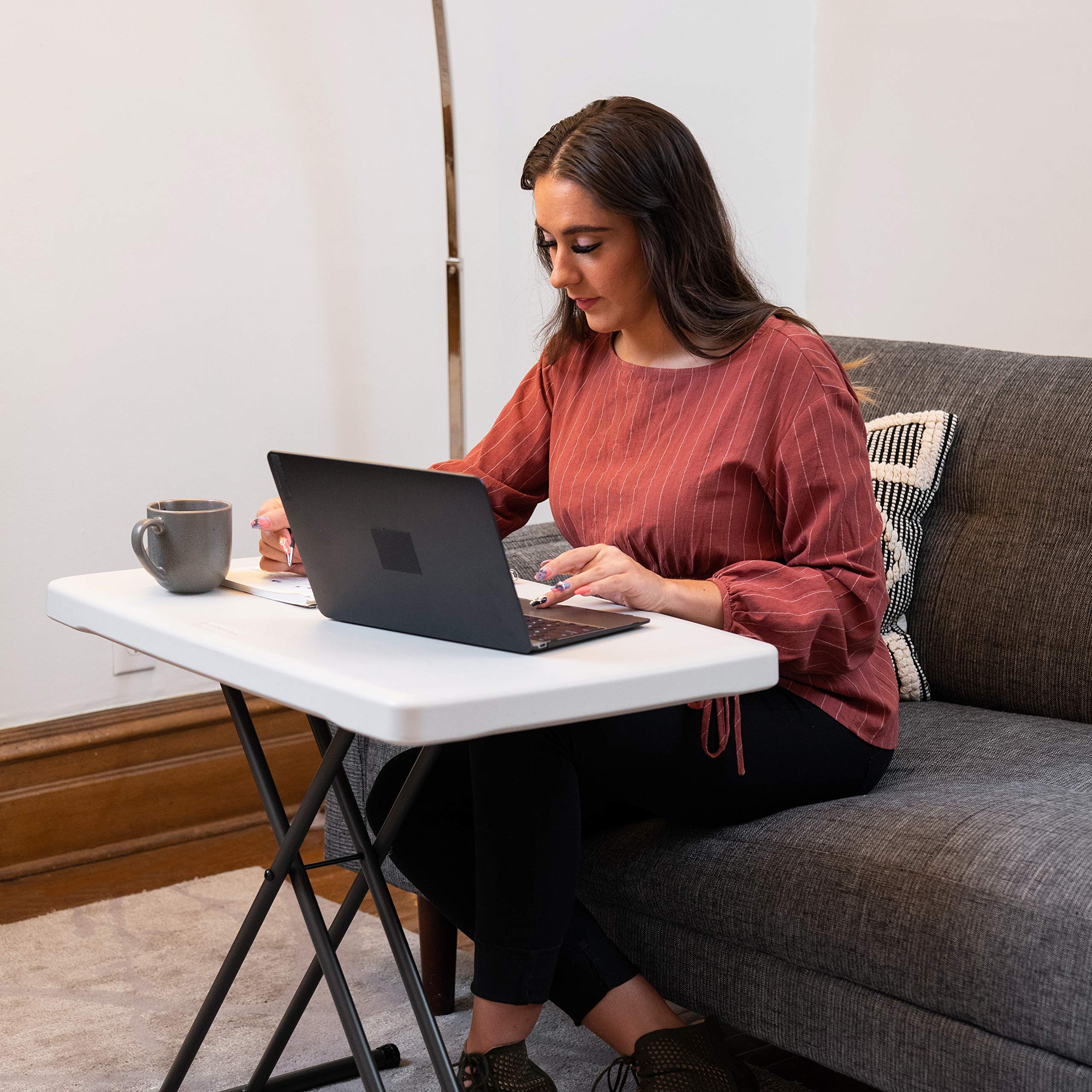 Lifetime laptop table suitable for indoor and outdoor use