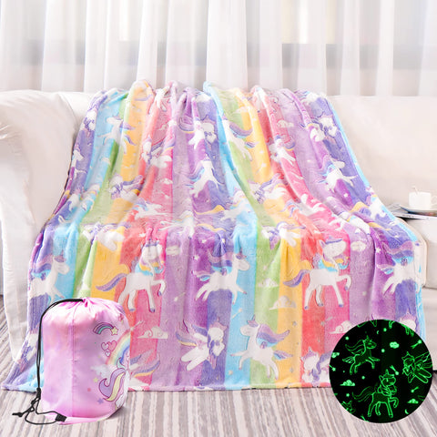 LIFEYJ glow-unicorn-blanket glows at night for cozy bedtime moments.