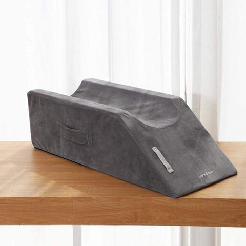 LightEase pillow ships vacuum-packed and expands within 24 hours
