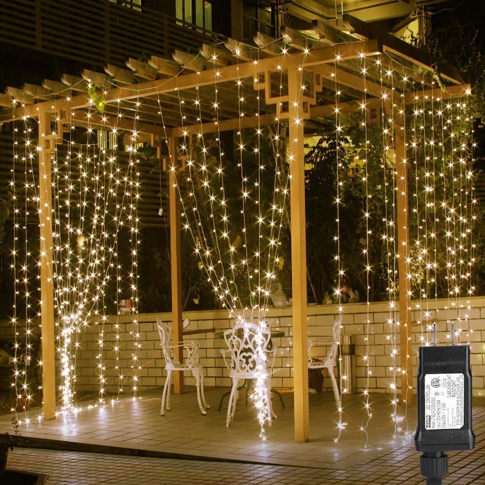 Lighting EVER 306 LED curtain lights with 18 hang-down strands, ideal for a cozy window display