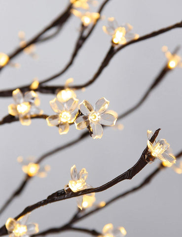 LIGHTSHARE replacement flowers included to maintain lasting beauty.