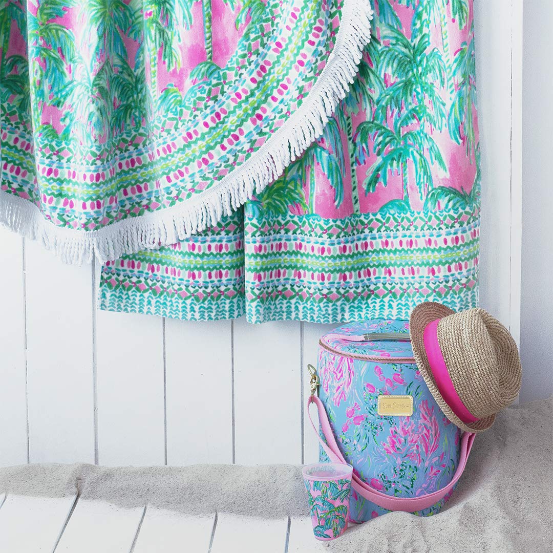 Lilly Pulitzer easy-care towel stays soft and color-bright through repeated washes.