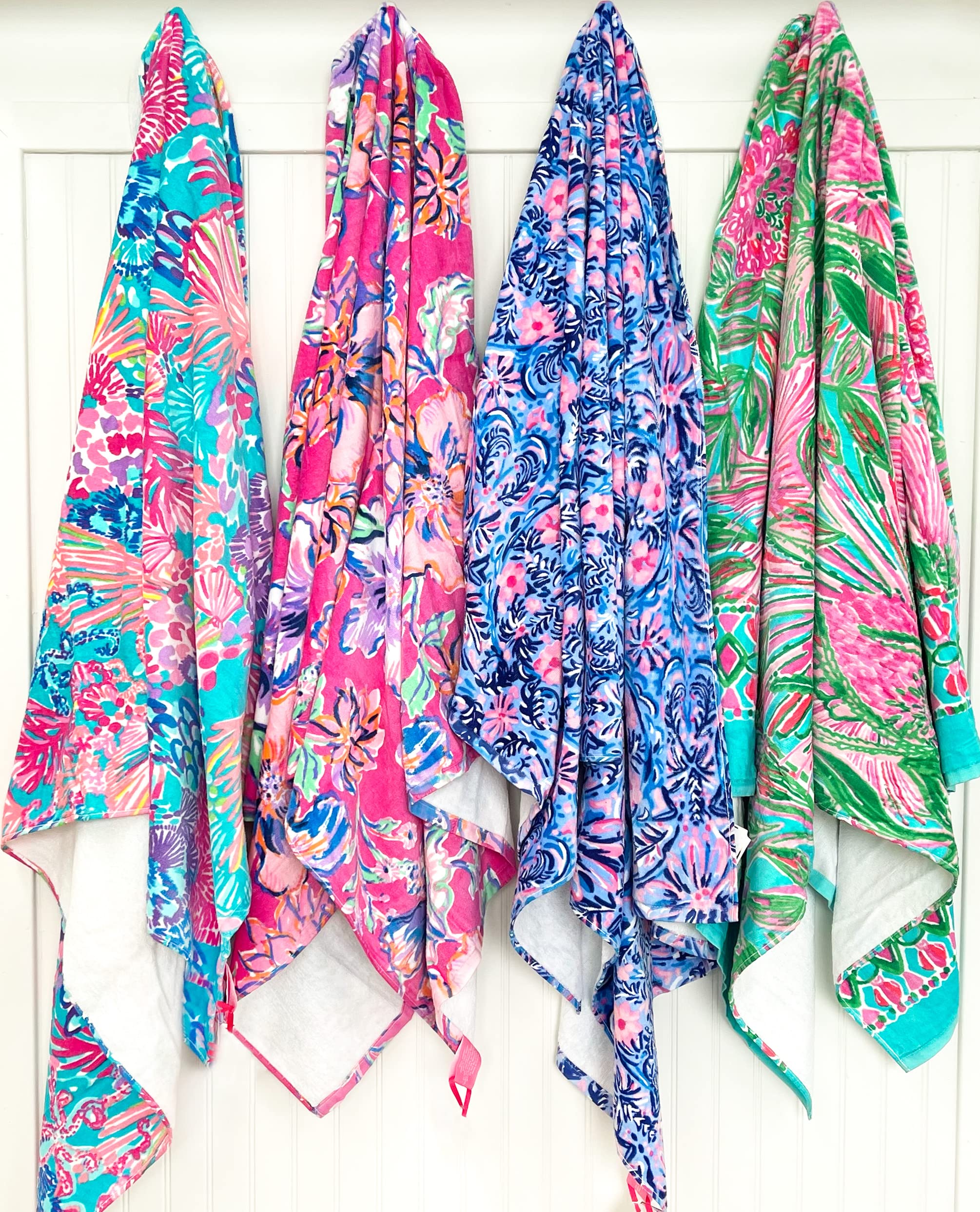 Lilly Pulitzer easy-care towel stays vibrant after machine washing and drying.