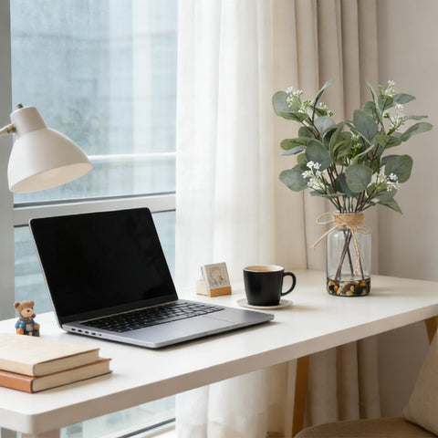 LILUYTO ready-to-display arrangement perfect for gifting and quick room refreshes.