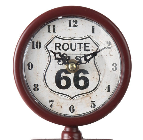 Lily's Home battery-powered mantle clock runs silently.