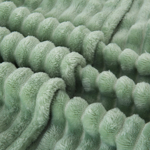 Linecooo gift-ready sage blanket ideal for thoughtful occasions