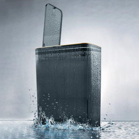 Lingerlanden corner-friendly trash bin designed for small spaces.