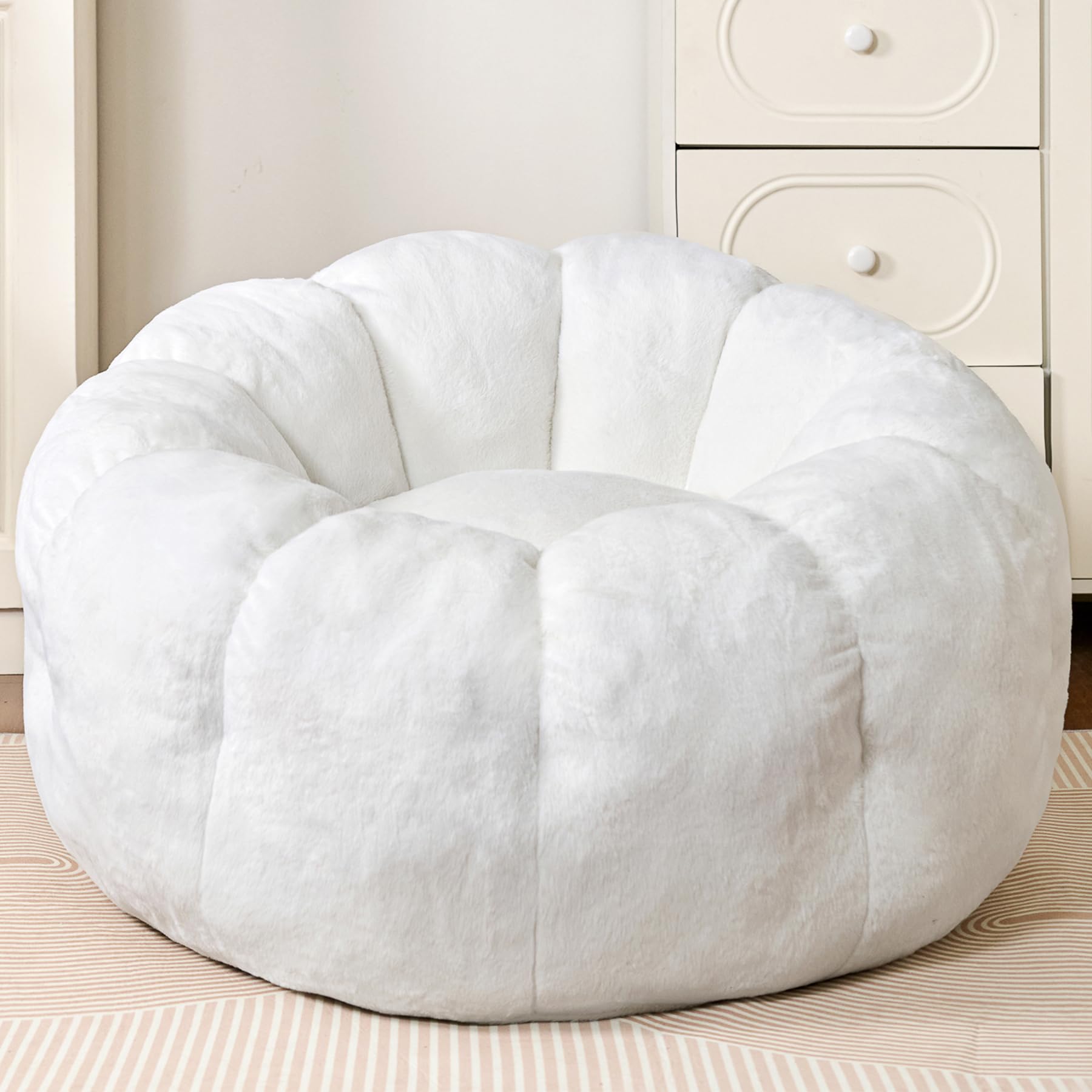 LinkRomat Flower Bean Bag Chair white close-up of faux fur texture for cozy seating.