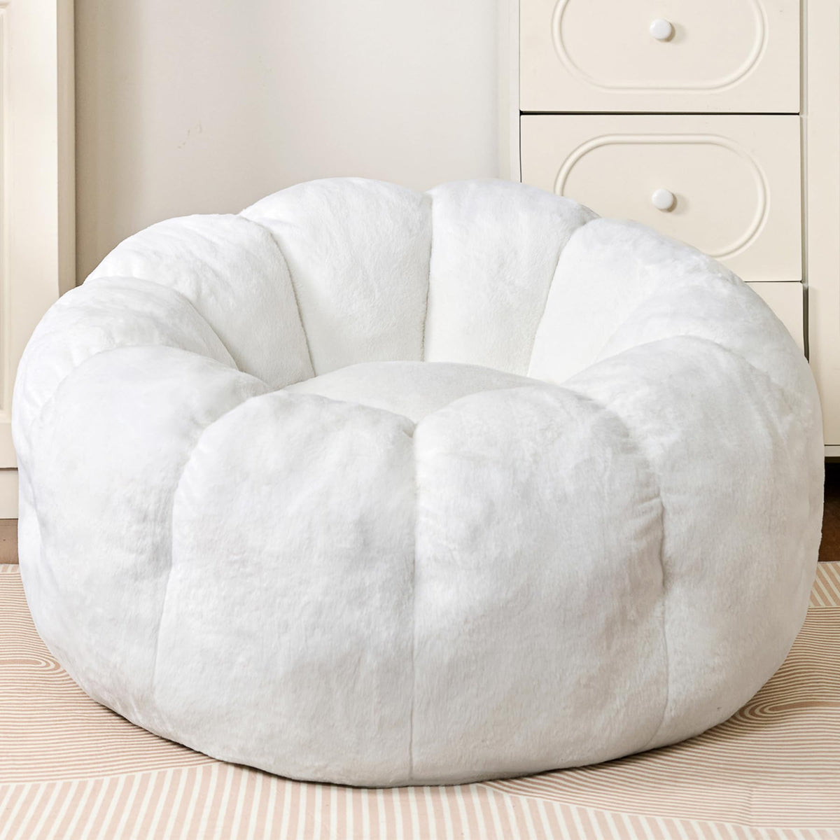 LinkRomat Flower Bean Bag Chair white close-up of faux fur texture for cozy seating.