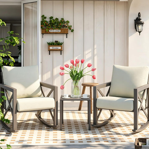 LINSIE tulips with flexible metal-wired stems for easy styling.