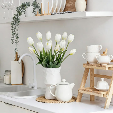 LINSIE flexible stems with metal wire, simple reshaping for stylish arrangements.