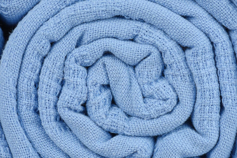 Patient-friendly Linteum blanket offering cozy, breathable warmth.