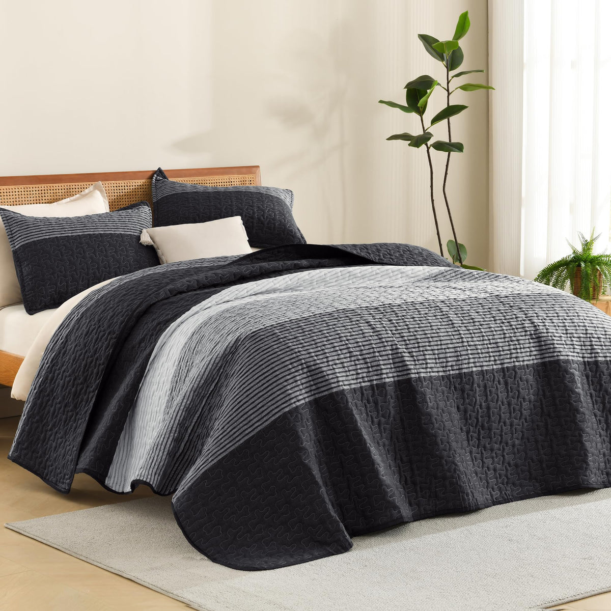 Litanika quilt striped setup showcases modern bedding for all-season warmth.