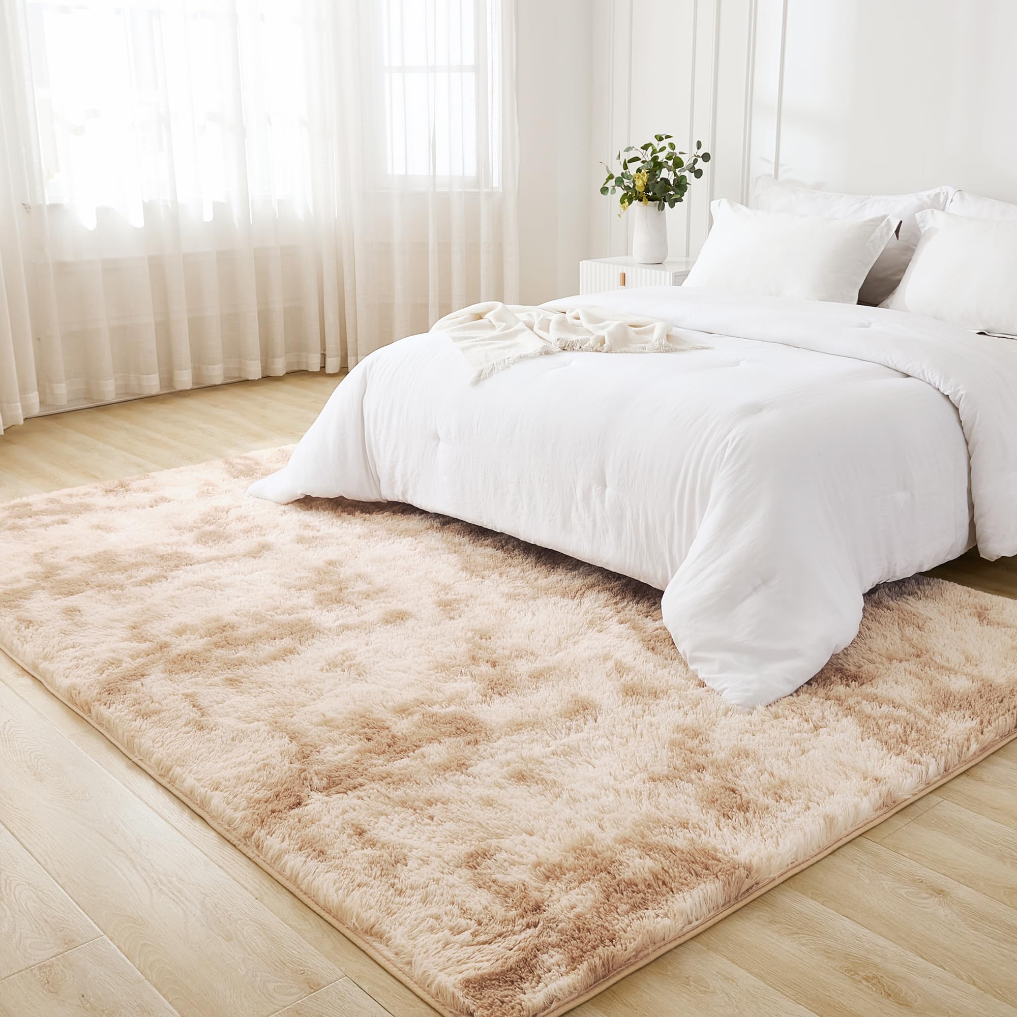 Litanika soft plush pile detail highlights cloud-like feel.