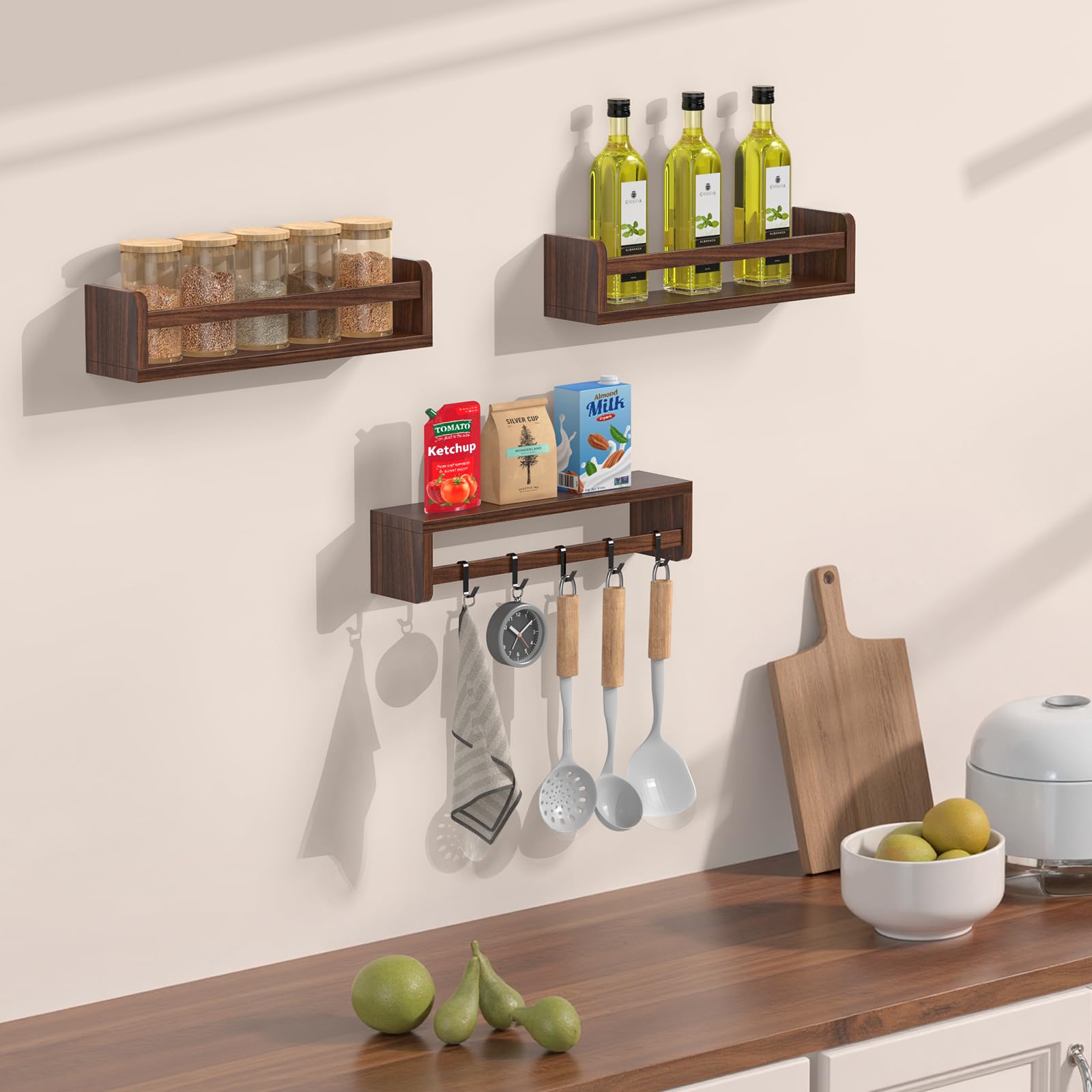 Lizgaho wall mounted toddler bookshelf close up of sturdy brackets