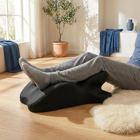 LizhSynergy wedge pillow supports phone browsing while in bed.
