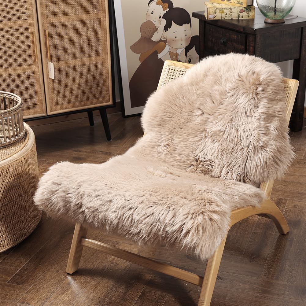 LLB sheepskin rug close-up showing plush cream wool and softness