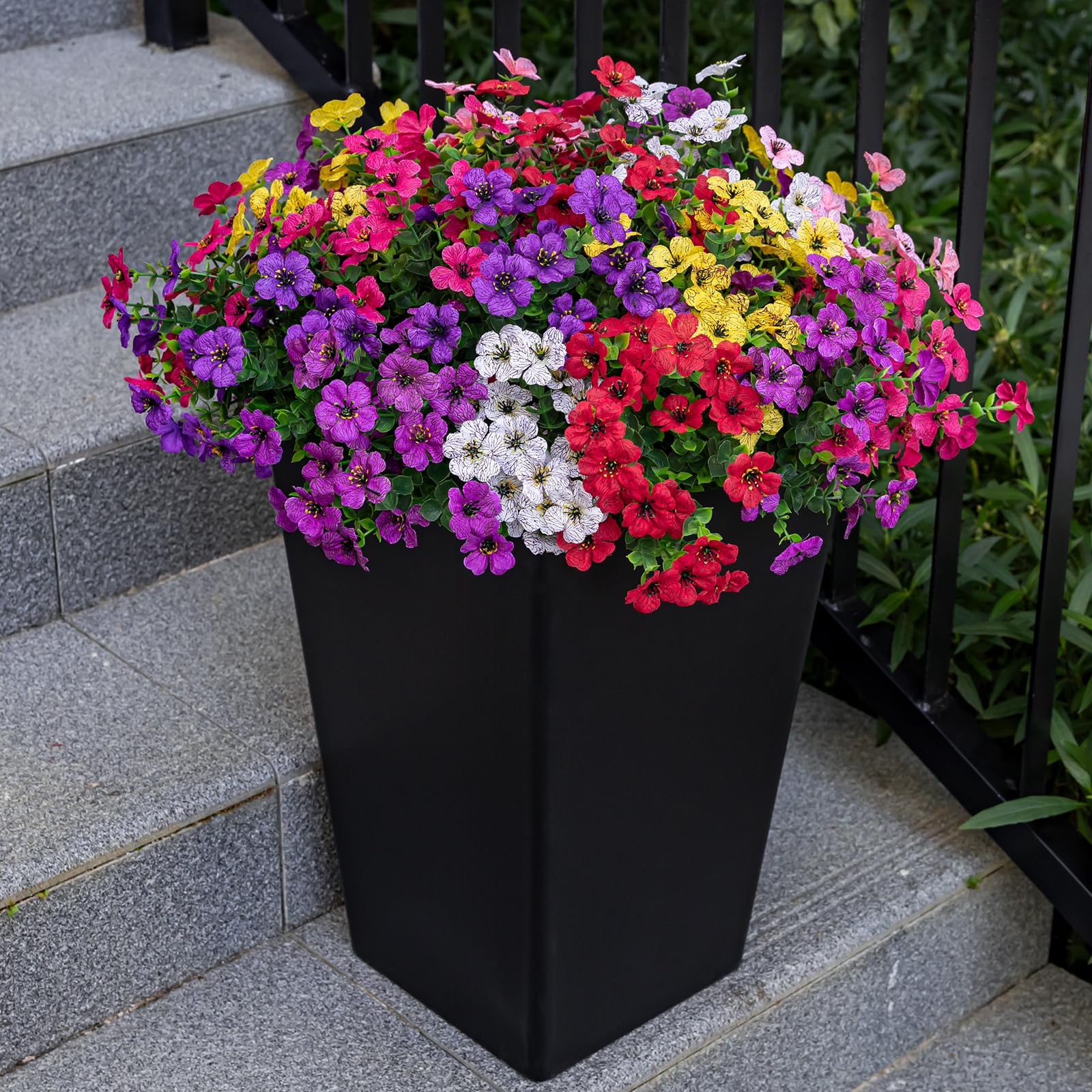 Lnoicy seven-color assortment shows vibrant lifelike blossoms for any space.