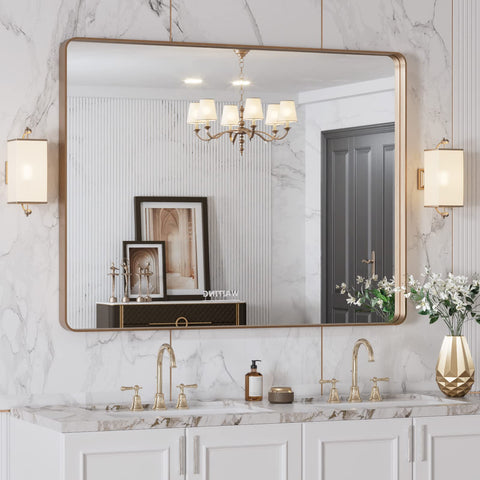 LOAAO clear reflection supports daily grooming with flattering light