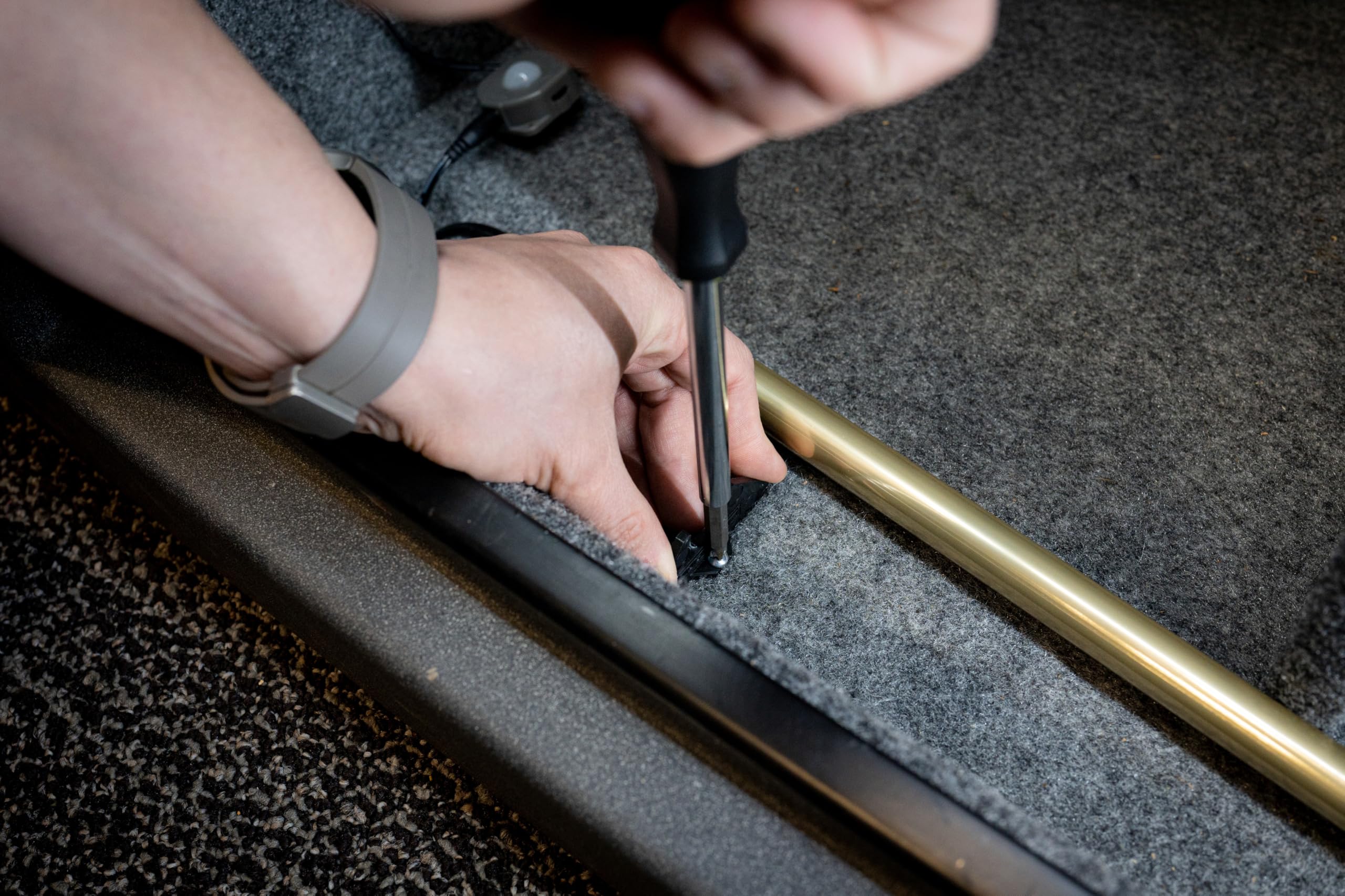 Lockdown Golden Rod Dehumidifier vermiculite filling close-up highlights interior protection.