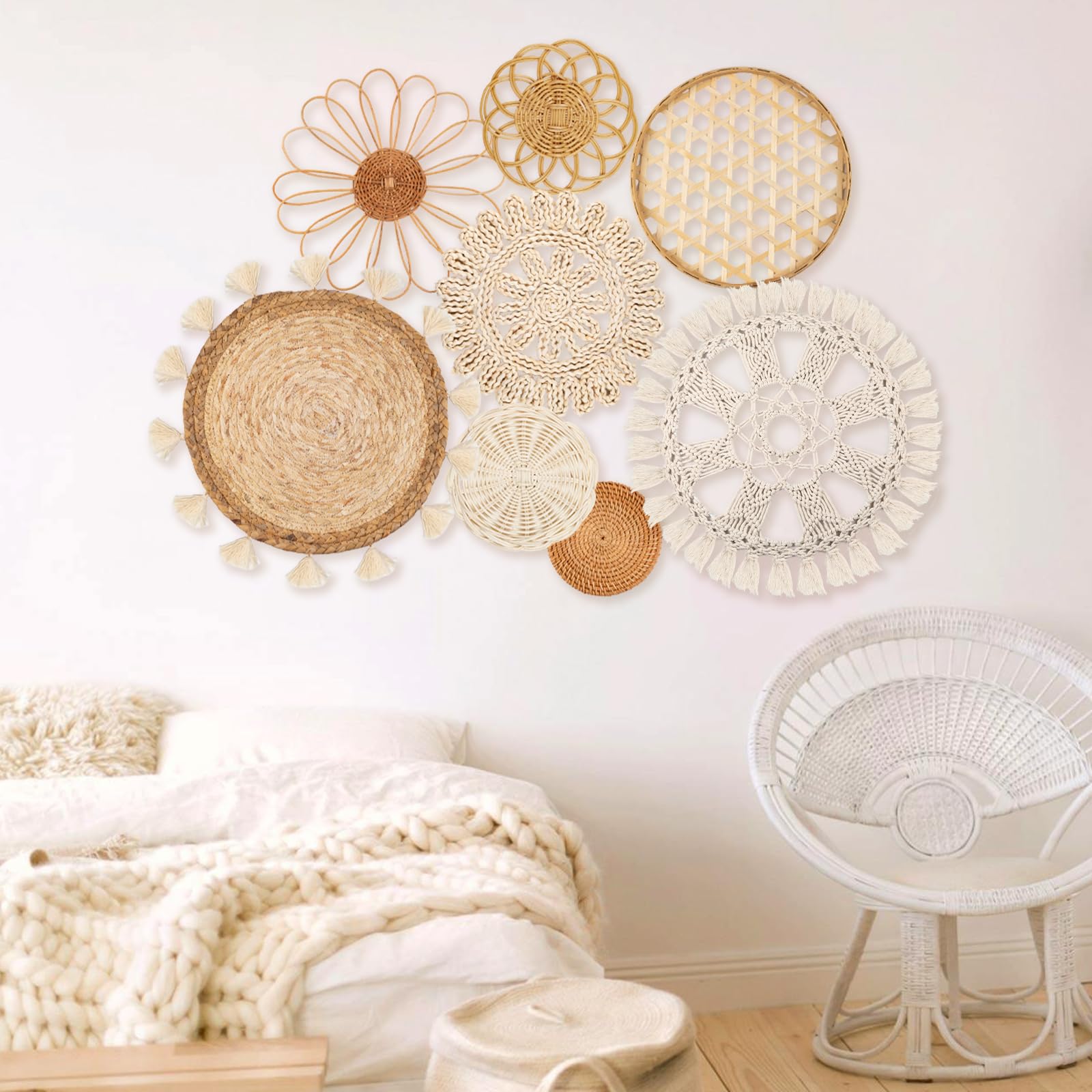 LOCS MICRAI natural materials bamboo rattan seagrass for a durable look.