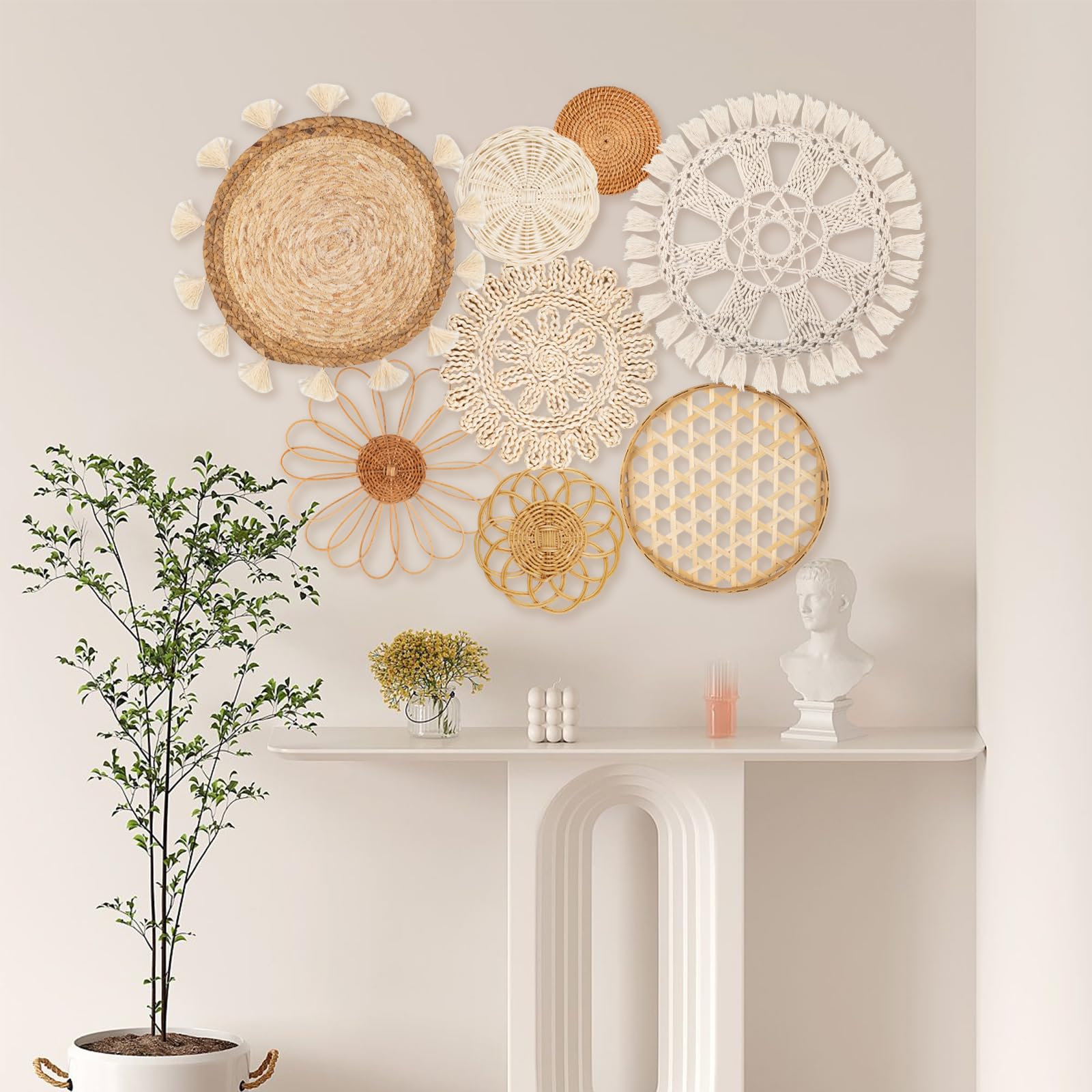 LOCS MICRAI wall decor ideas showcasing versatile placements in a room.