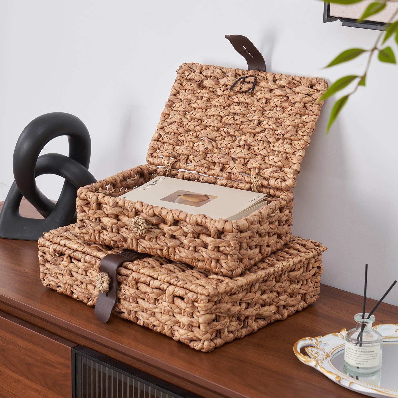 LOHONER decorative box on coffee table adds texture