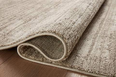 Close edge shot of Loloi Darby rug suited for modern interiors