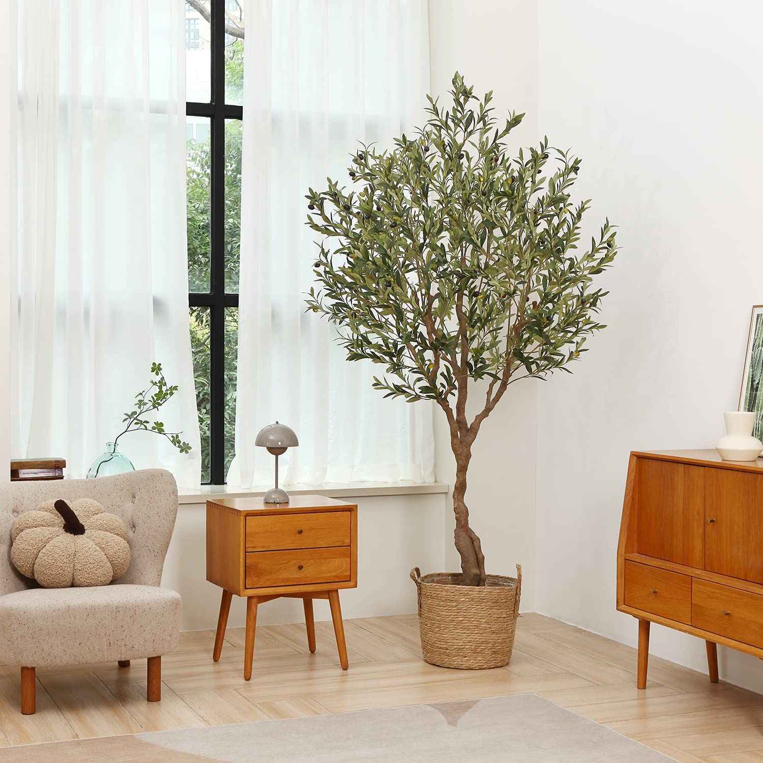 LOMANTO maintenance free tree stays vibrant with dusting