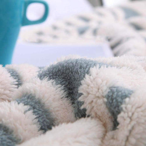 LOMAO Sherpa fleece blanket light blue close-up fabric texture for ultra-soft feel