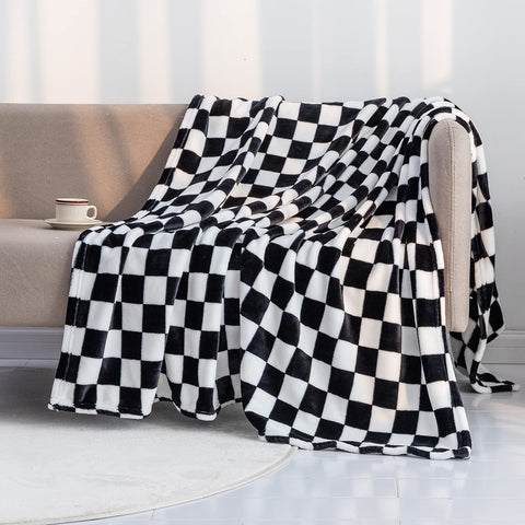 LOMAO throw blanket checkerboard pattern close-up, soft warmth for relaxing evenings.