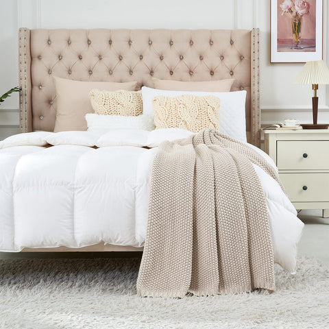 Longhui Bedding decorative cable-knit texture adds warmth without bulk.
