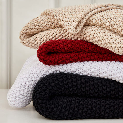 Longhui Bedding machine-washable knit blanket easy care and quick refresh.