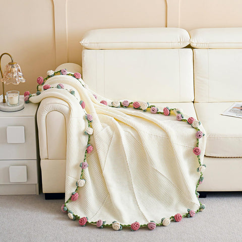Longhui Bedding pink-white rose bouquet display serves as a versatile decor centerpiece