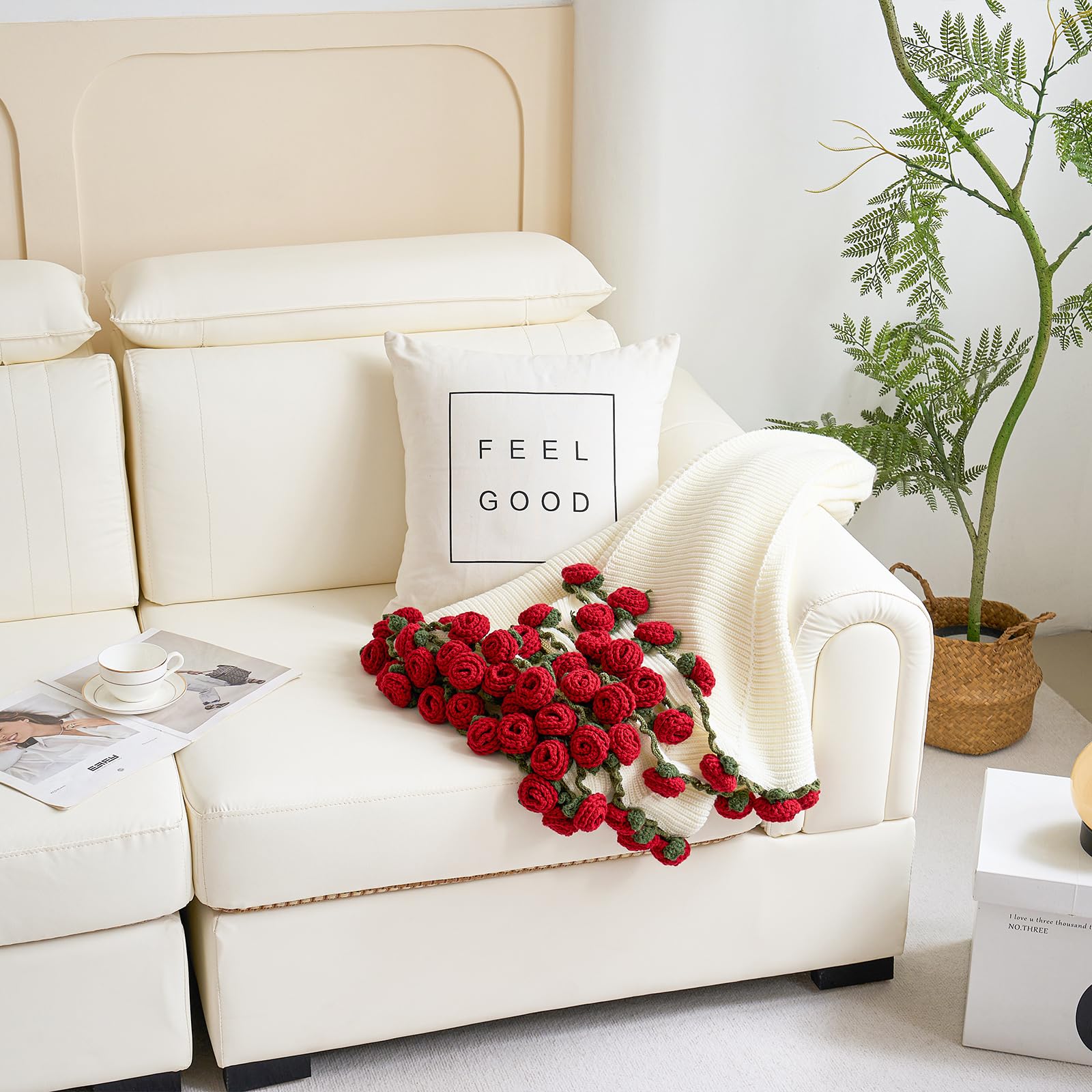 Longhui Bedding rose-detail knit highlights intricate texture for gifting or daily use.