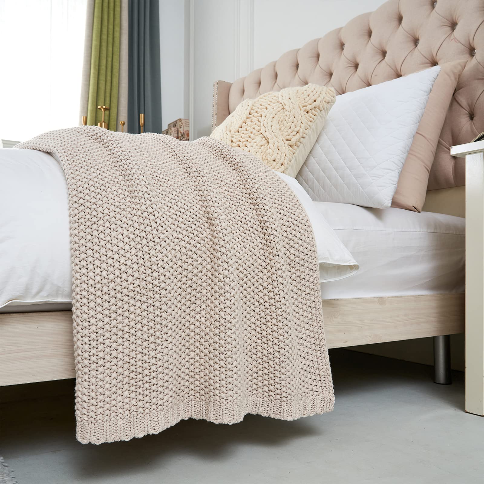 Longhui Bedding cozy blanket for winter days, breathable organic cotton.