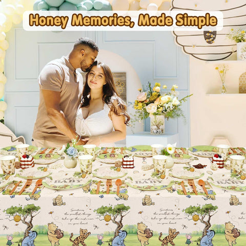 Lopeastar Winnie Bear napkins complete the coordinated vintage look