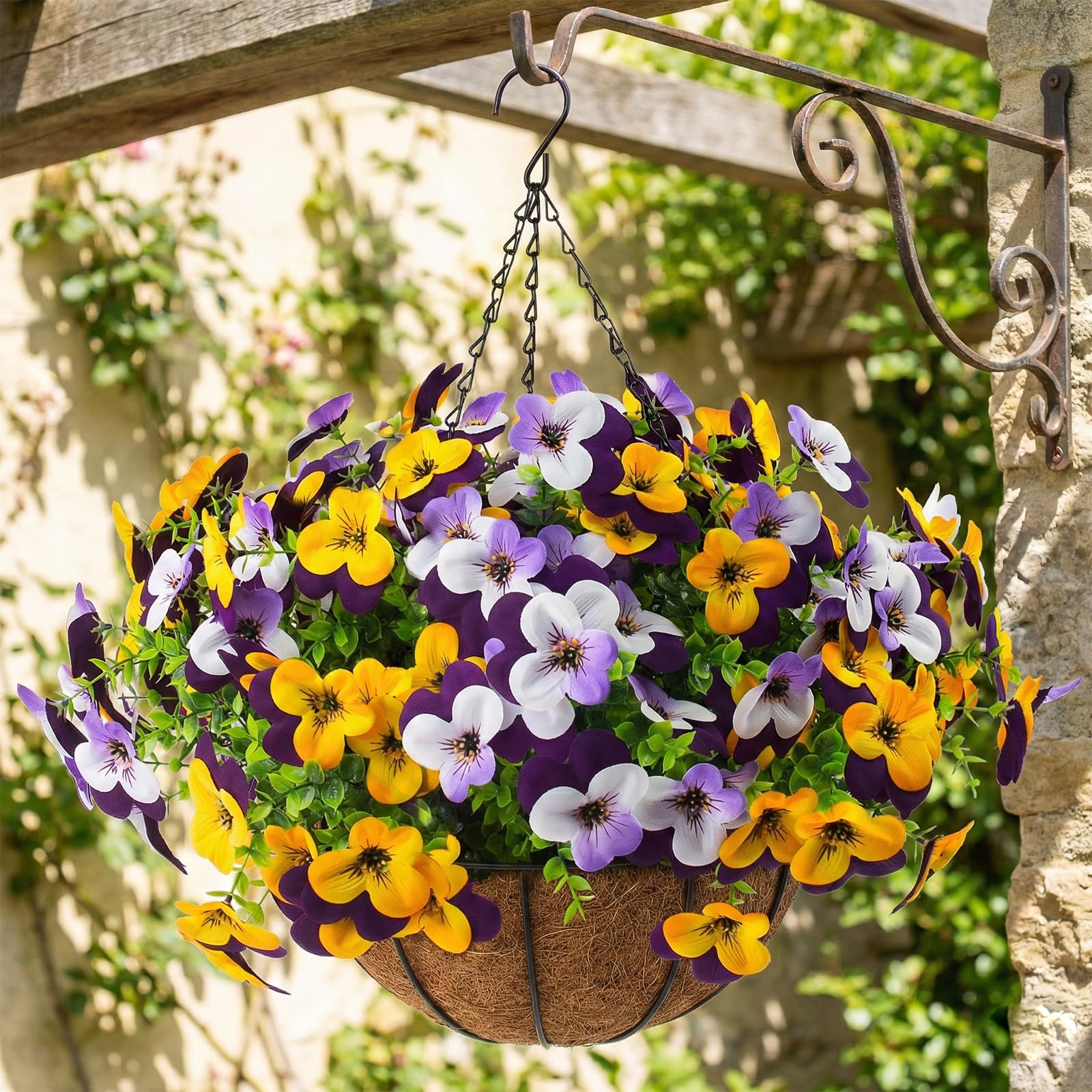 Lovemoon easy-customizable setup lets you craft a lush display in minutes.