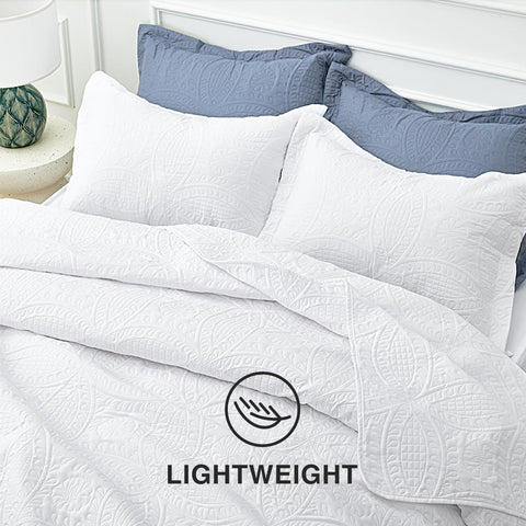 Love's cabin brushed polyester fabric feels soft and durable.