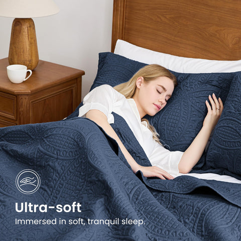 Love's cabin brushed polyester feels soft yet durable.