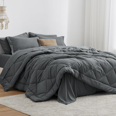 Love's Cabin king-size comforter for all-season warmth and softness